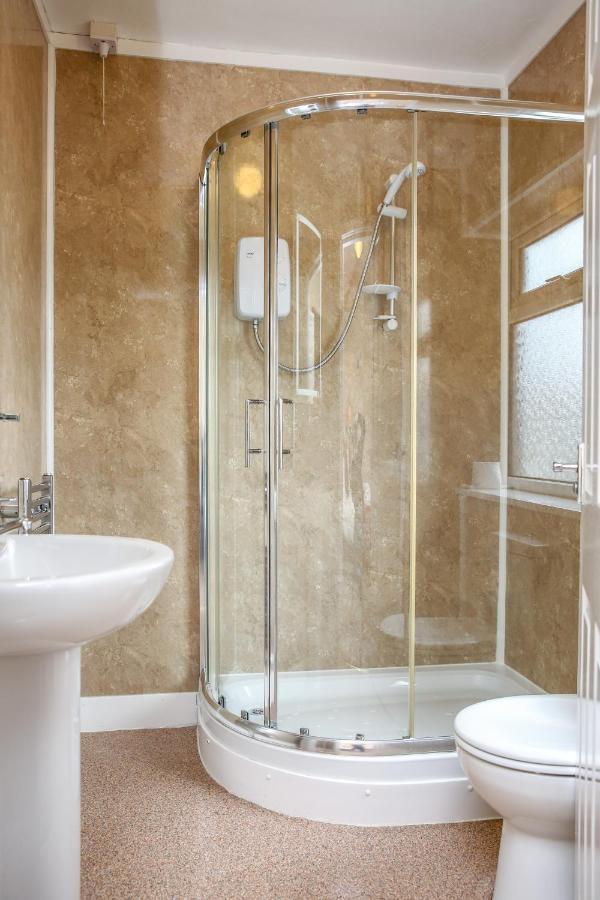 The Seacliffe - Whitby Hotell Exteriör bild