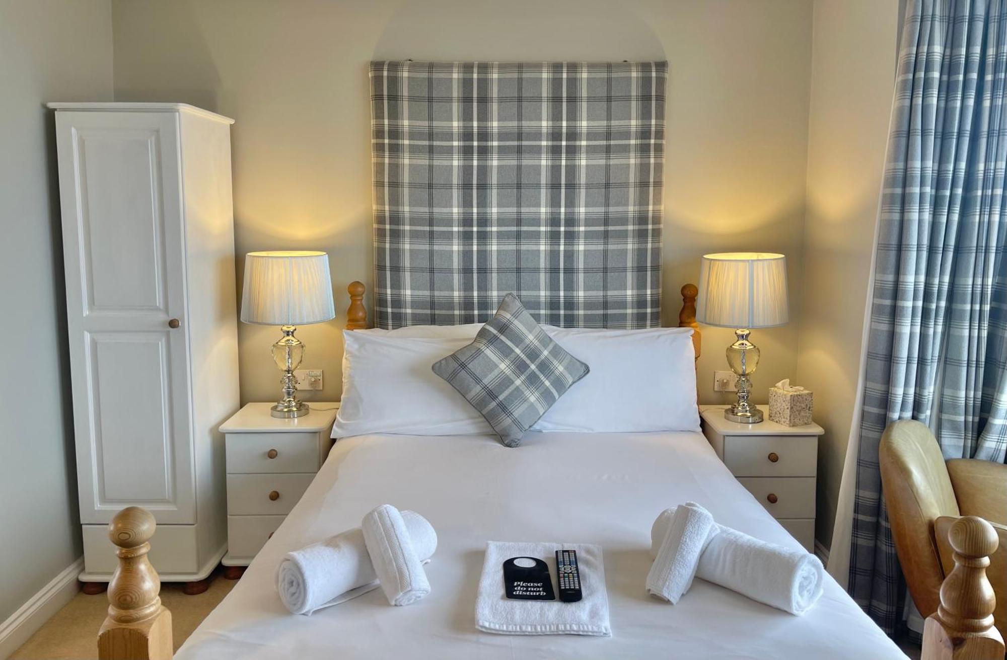 The Seacliffe - Whitby Hotell Exteriör bild