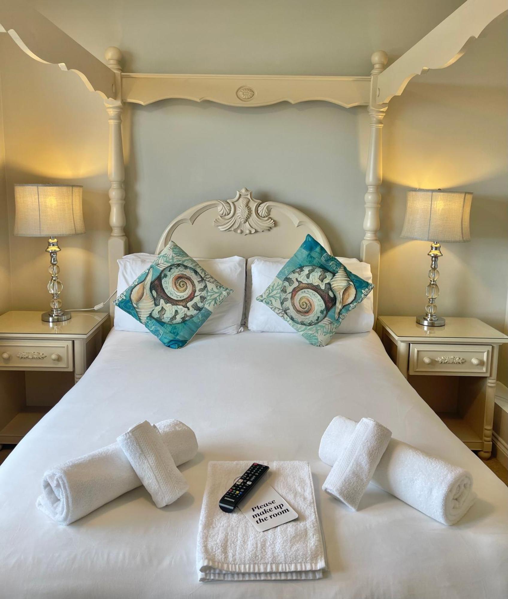 The Seacliffe - Whitby Hotell Exteriör bild