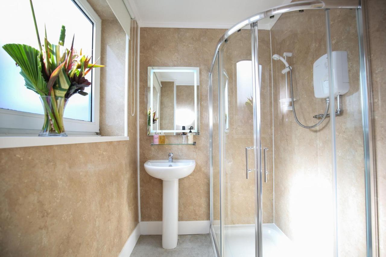 The Seacliffe - Whitby Hotell Exteriör bild