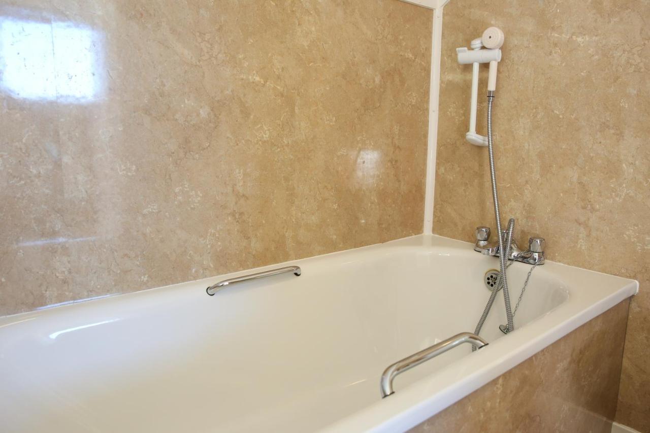 The Seacliffe - Whitby Hotell Exteriör bild
