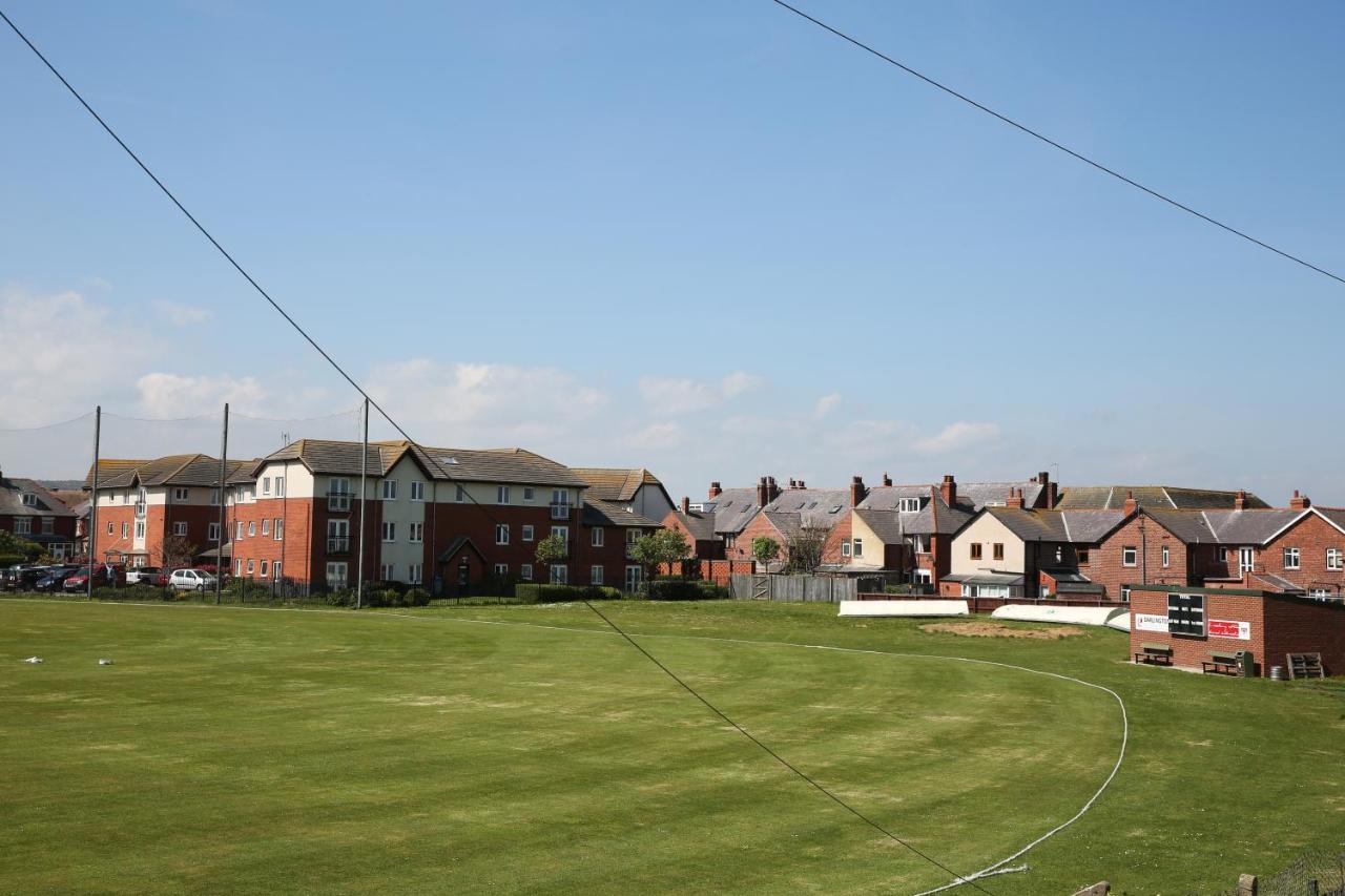 The Seacliffe - Whitby Hotell Exteriör bild